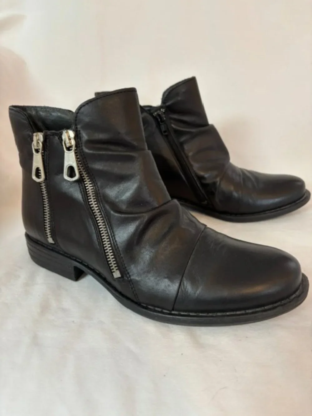 Miz Mooz Logic Black Leather Ruched Dual Zipper Ankle Boot Women's 38 (7.5 US)